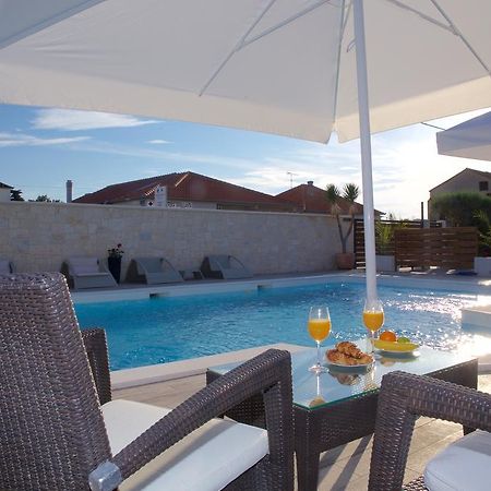 Banic Apartments With Pool Biograd Na Moru Bagian luar foto