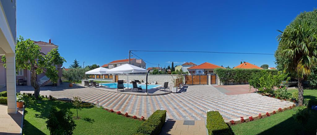 Banic Apartments With Pool Biograd Na Moru Bagian luar foto