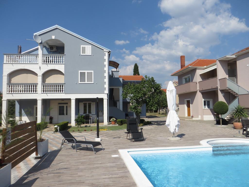 Banic Apartments With Pool Biograd Na Moru Bagian luar foto