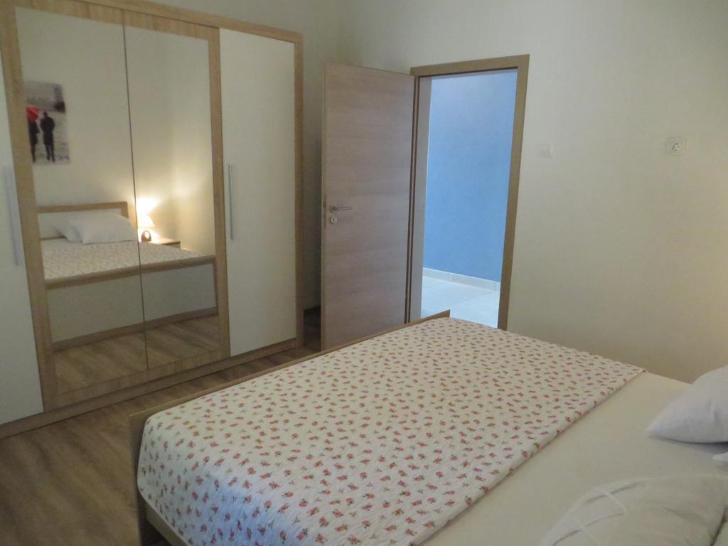 Banic Apartments With Pool Biograd Na Moru Ruang foto