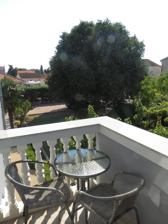 Banic Apartments With Pool Biograd Na Moru Bagian luar foto