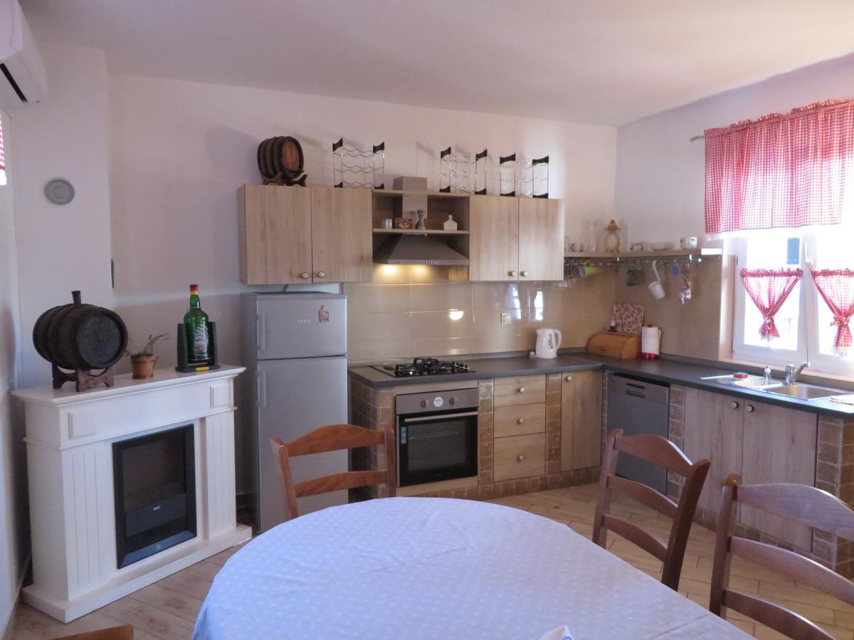 Banic Apartments With Pool Biograd Na Moru Bagian luar foto